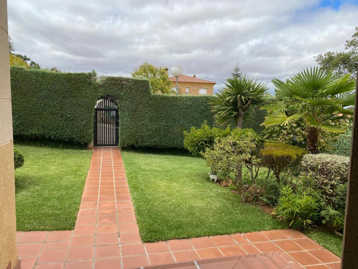 منزل الضيف Caces  في Jardin De La Yedra المظهر الخارجي الصورة