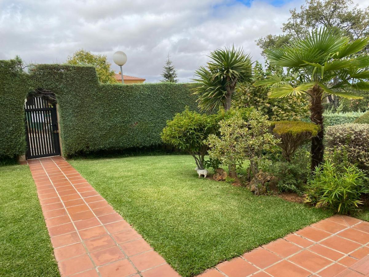 منزل الضيف Caces  في Jardin De La Yedra المظهر الخارجي الصورة
